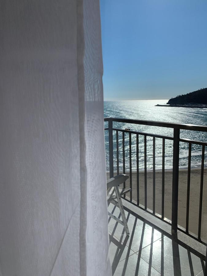 Apartamento En Primerisima Linea De Playa Con Espectaculares Vistas Netflix, Prime Y Disney Oropesa del Mar Ngoại thất bức ảnh